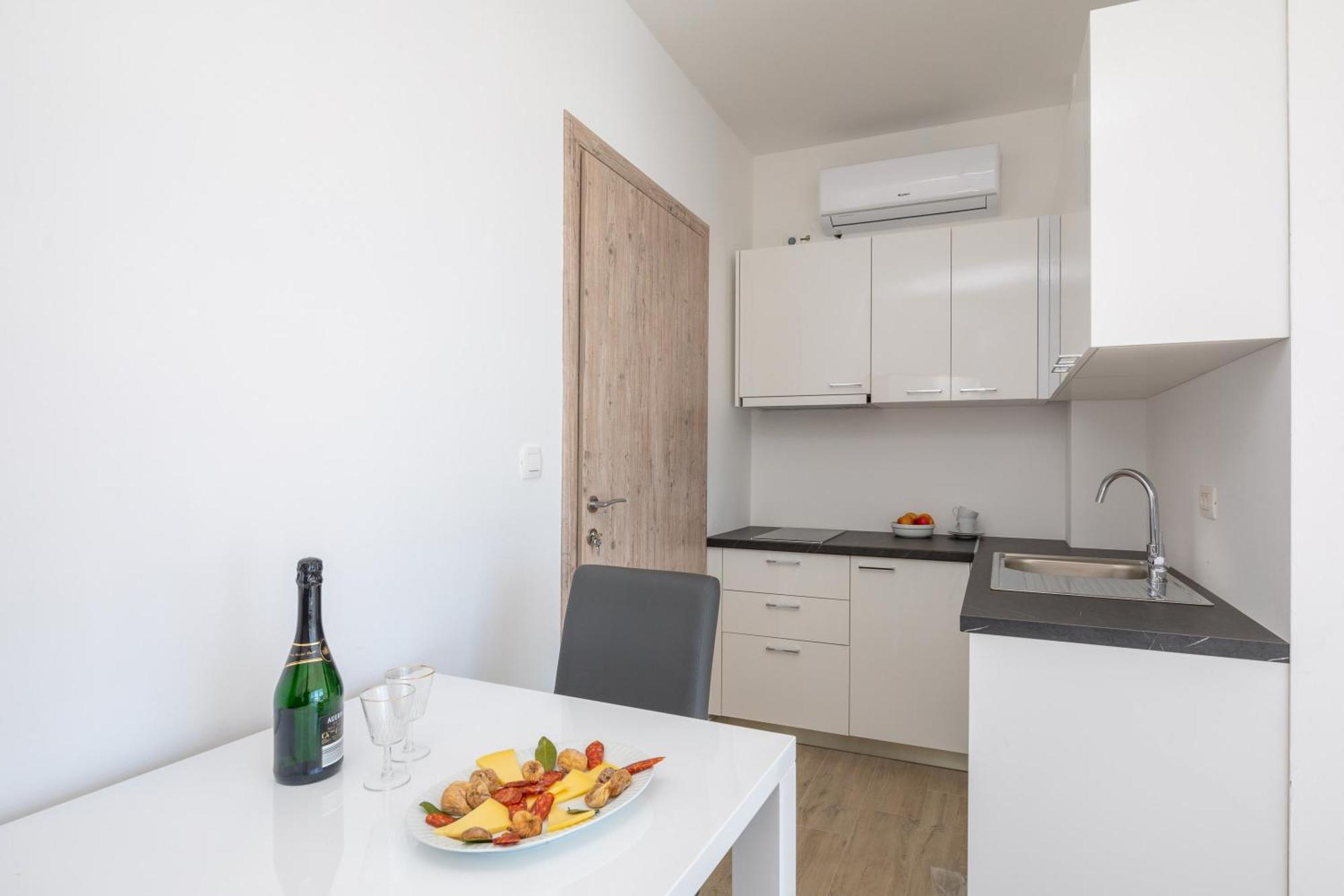 Blue Wonder Apartments Dugi Rat Pokoj fotografie