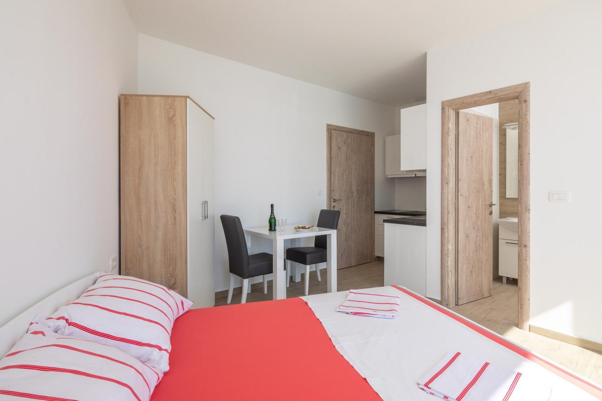 Blue Wonder Apartments Dugi Rat Pokoj fotografie
