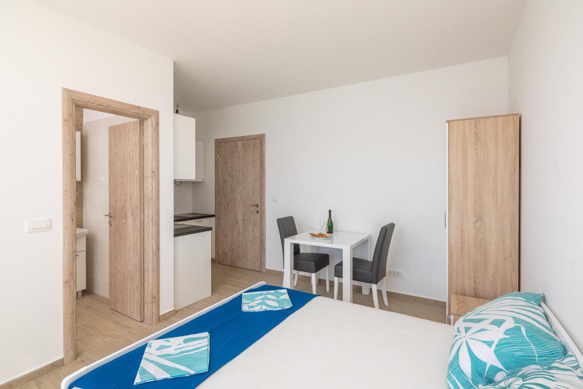 Blue Wonder Apartments Dugi Rat Pokoj fotografie