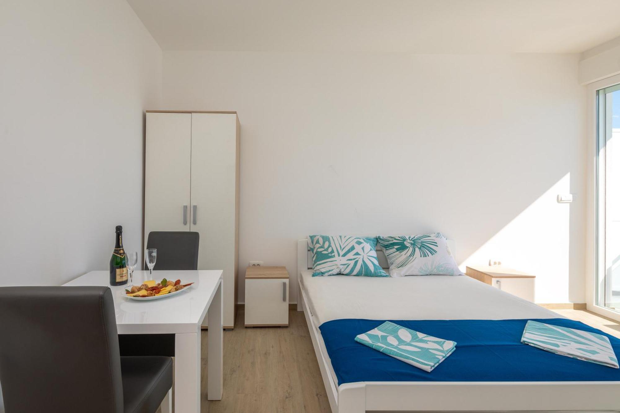 Blue Wonder Apartments Dugi Rat Pokoj fotografie