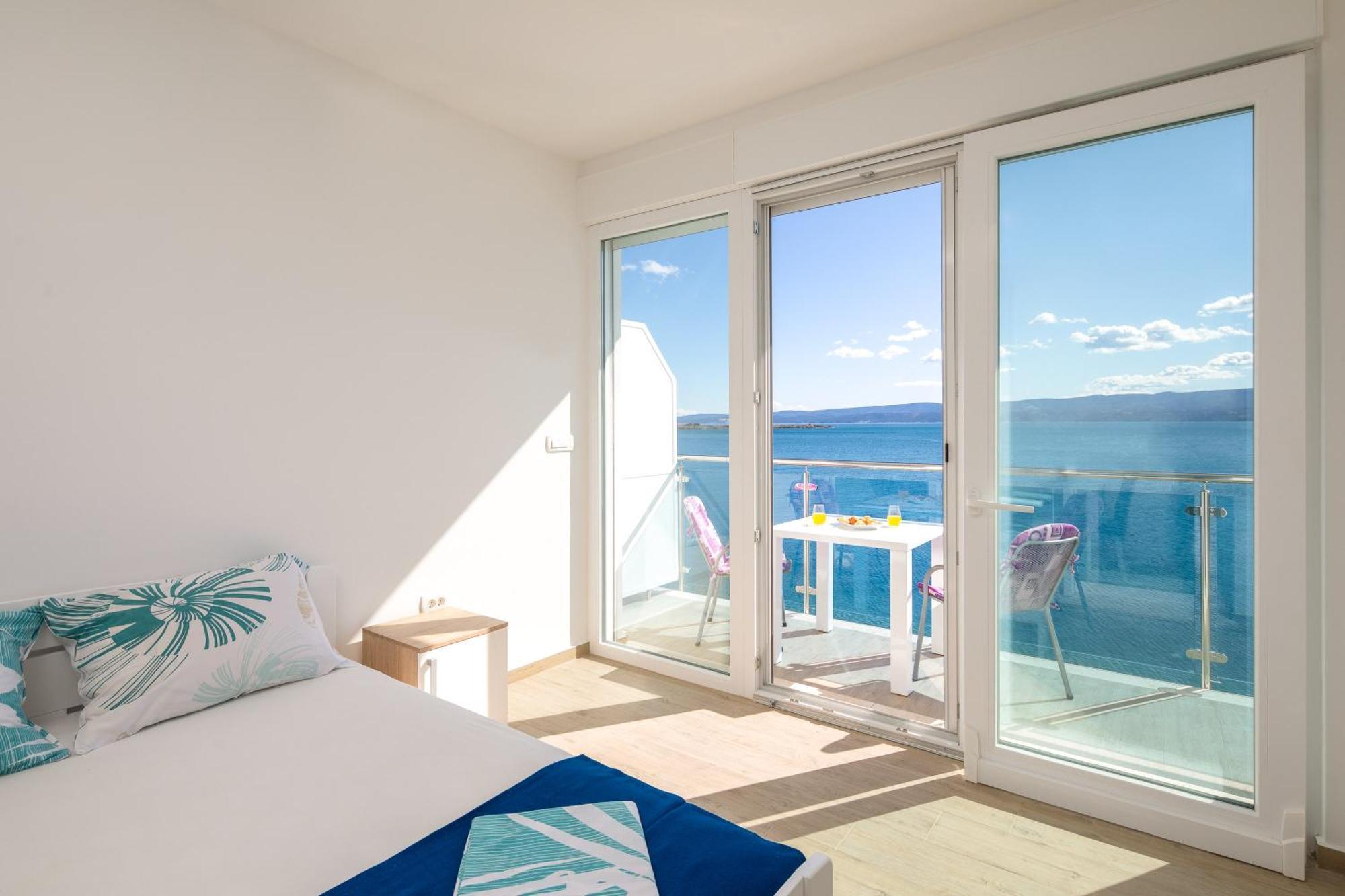 Blue Wonder Apartments Dugi Rat Exteriér fotografie